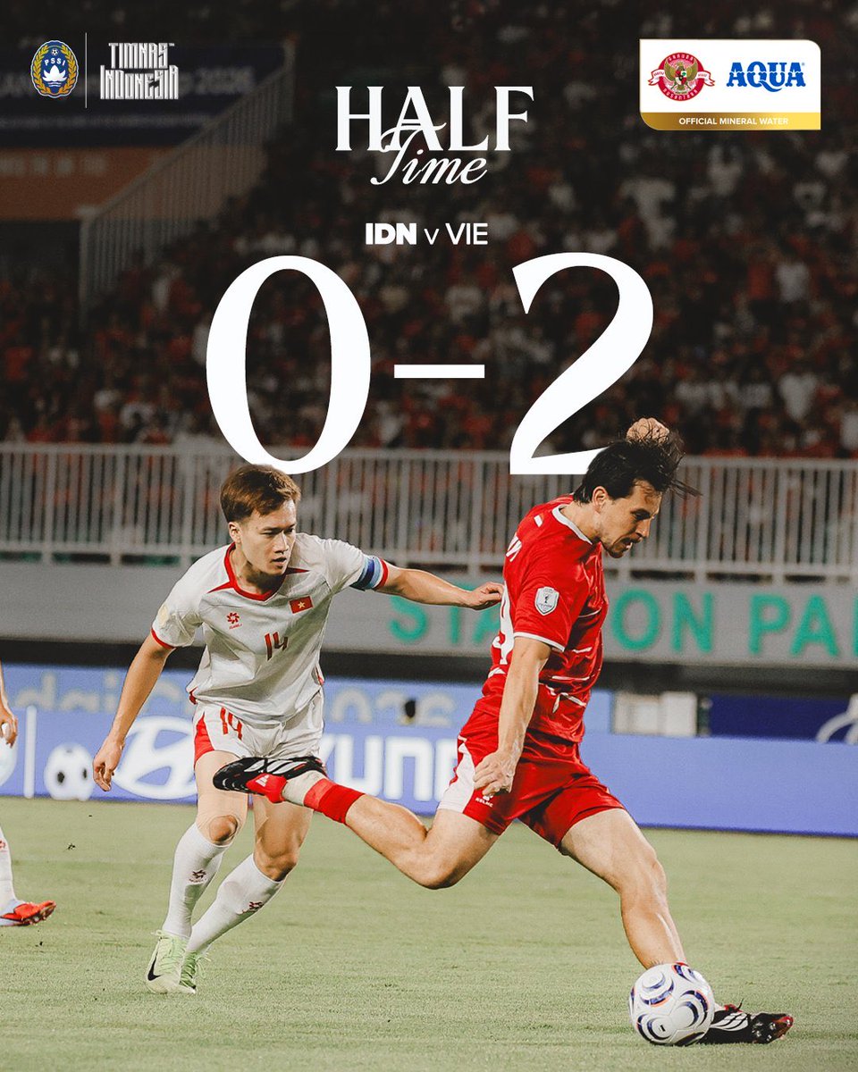 latewinners's tweet photo. HT: Indonesia 0-2 Vietnam.

Kecolongan gol di awal permainan. Skema ga jalan karena tergesa-gesa. Kombinasi segitiga baru sesekali keluar.

Masih ada babak kedua, semoga bisa lebih tenang mainnya

📷: @TimnasIndonesia 

#ASEANHyundaiCup https://t.co/qKHXRDRDzY