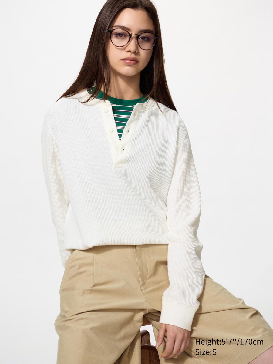 CaminoTV's tweet photo. le henley Uniqlo gaufré est à 25€ (un bon classique qui passe avec tout)  

https://t.co/vMR5GQ4QvP https://t.co/w2HF3dO5DC