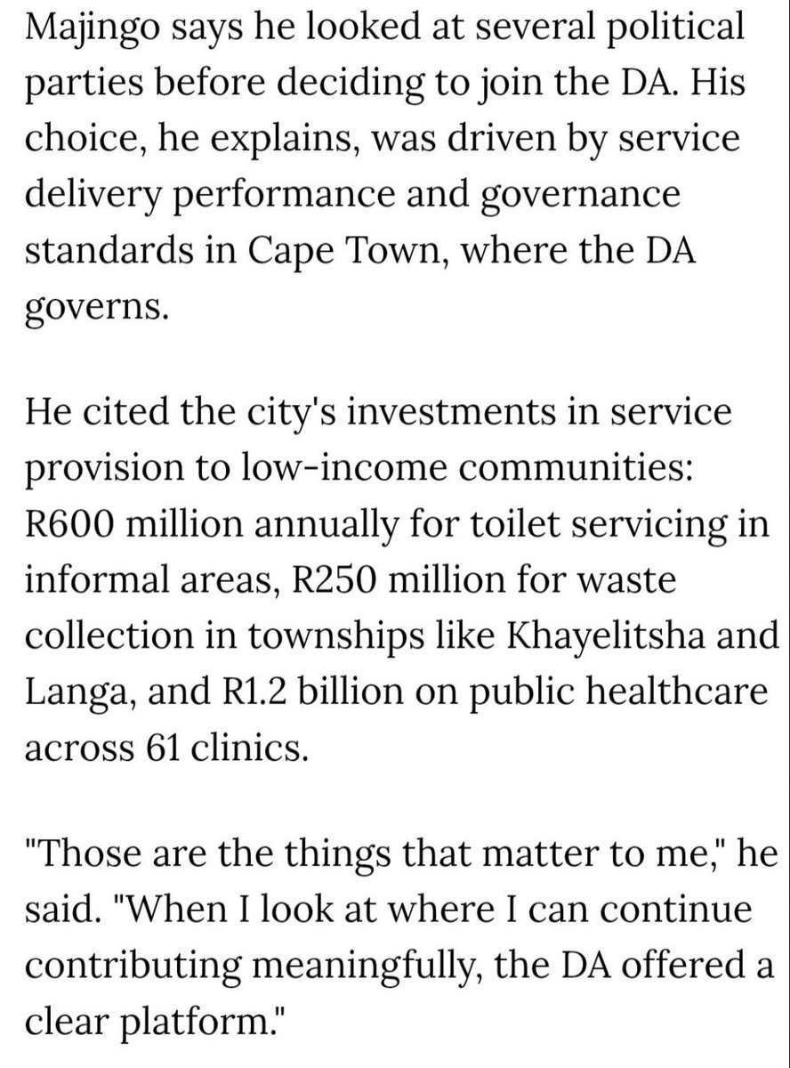 MZa5600's tweet photo. @sporo_sporofor7 @kimheller3 Why do Leaders of most Parties live in Luxury in Mansions in DA Suburbs enjoying the Good DA Service Delivery?
Some even have a Second Mansion in a DA Suburb in Cape Town?
DA works for the Poor more than any other Party.
What change Buddy?
As him👇 he'll tell you. https://t.co/02UgtkyS2w