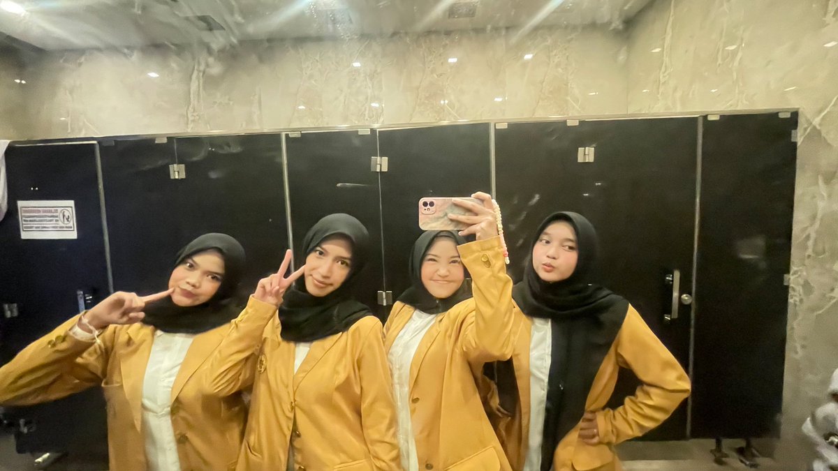 shvplanet__'s tweet photo. so far AMSP day 1 &amp; 2 berjalan dengan baik &amp;&amp;&amp; amann hopefully kedepannya selalu aman aamiin https://t.co/7EPRqWkVFC