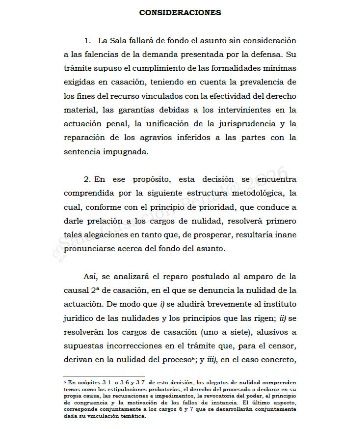 Melovides's tweet photo. El derecho a guardar silencio es personalísimo del acusado, pero eso no es obstáculo para que la defensa técnica lo solicite como prueba y sea aquel quien decida si quiere ser escuchado. https://t.co/J6guq0VUb3 https://t.co/F8Ewlwxuj2
