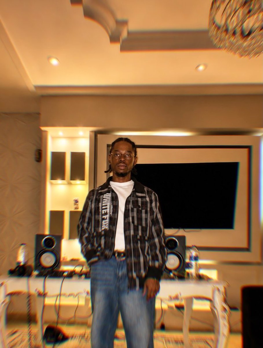 spakeebeatz's tweet photo. Behind every great musician is an untold story 
of hard work, dedication and Passion.
#spakee🎹 https://t.co/HgALYm302Q