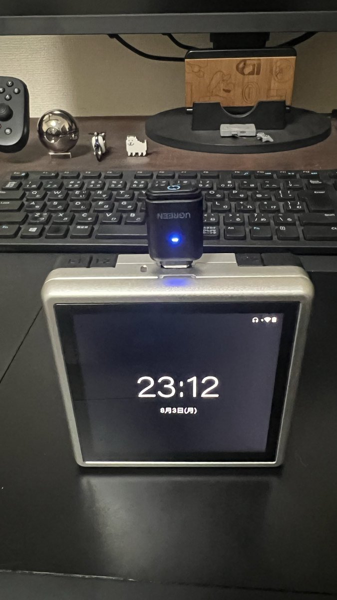 kojikogi's tweet photo. イヤホンジャックなしという仕様からBluetoothイヤホンで触っていますが遅延がアクションも気になるレベル💦

UGREEN type-cトランスミッター
は聞けるレベルになるのでおすすめです！

開いたらは見えないし刺すだけでペアリング可能なので出先では重宝しそう👍

ただ音ゲーは厳しそう💦

#rgrotate https://t.co/YElxKVdYk5