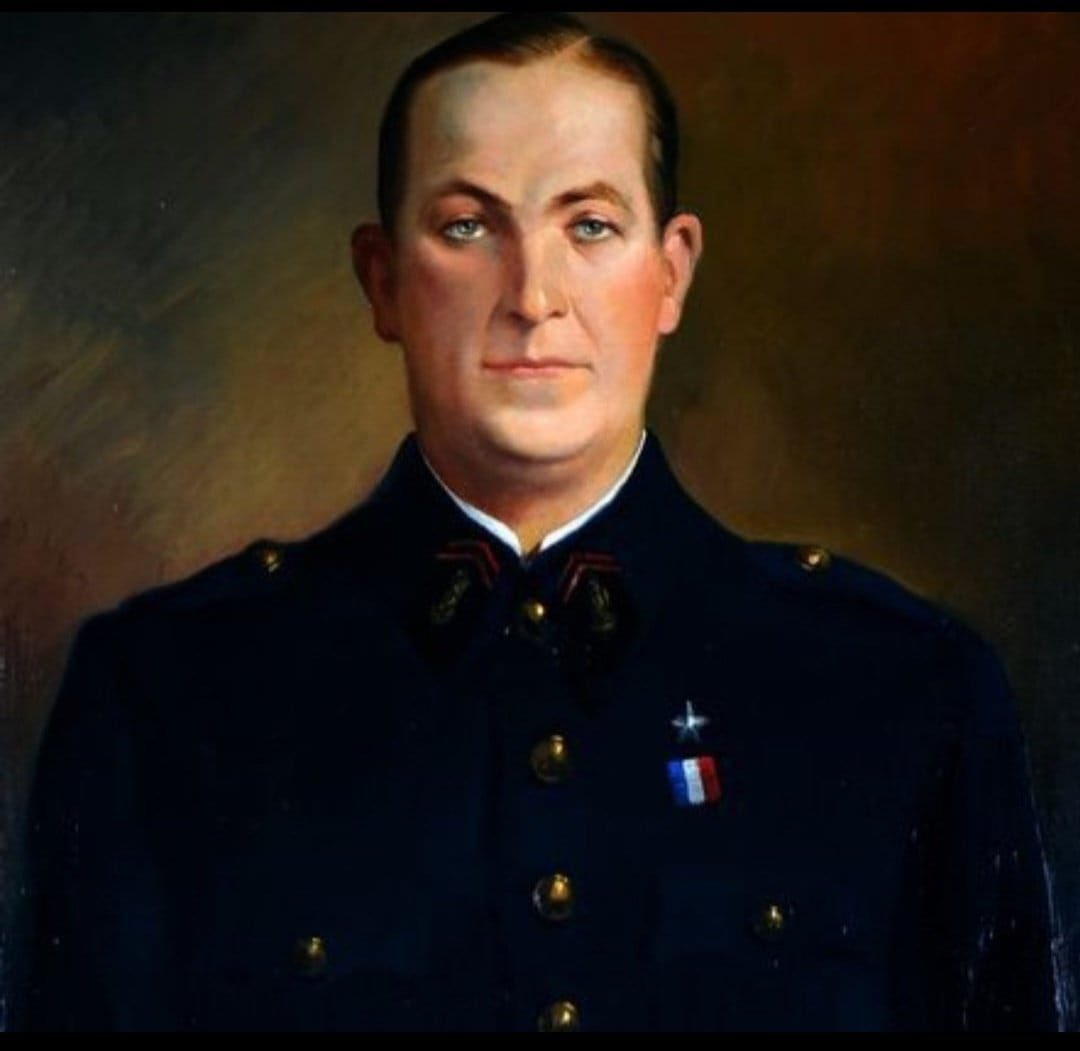 Comandantecbs's tweet photo. A 72 años de su partida, hoy recordamos al Mártir de la institución, Charles Gourgeon Chanalet, Voluntario de la @PompeFrance ; quien falleció el 3 de agosto de 1954 tras combatir en el incendio de Ahumada N° 31.
#BomberosSantiago 
#ConstanciayDisciplina https://t.co/9C8BhRAvS7