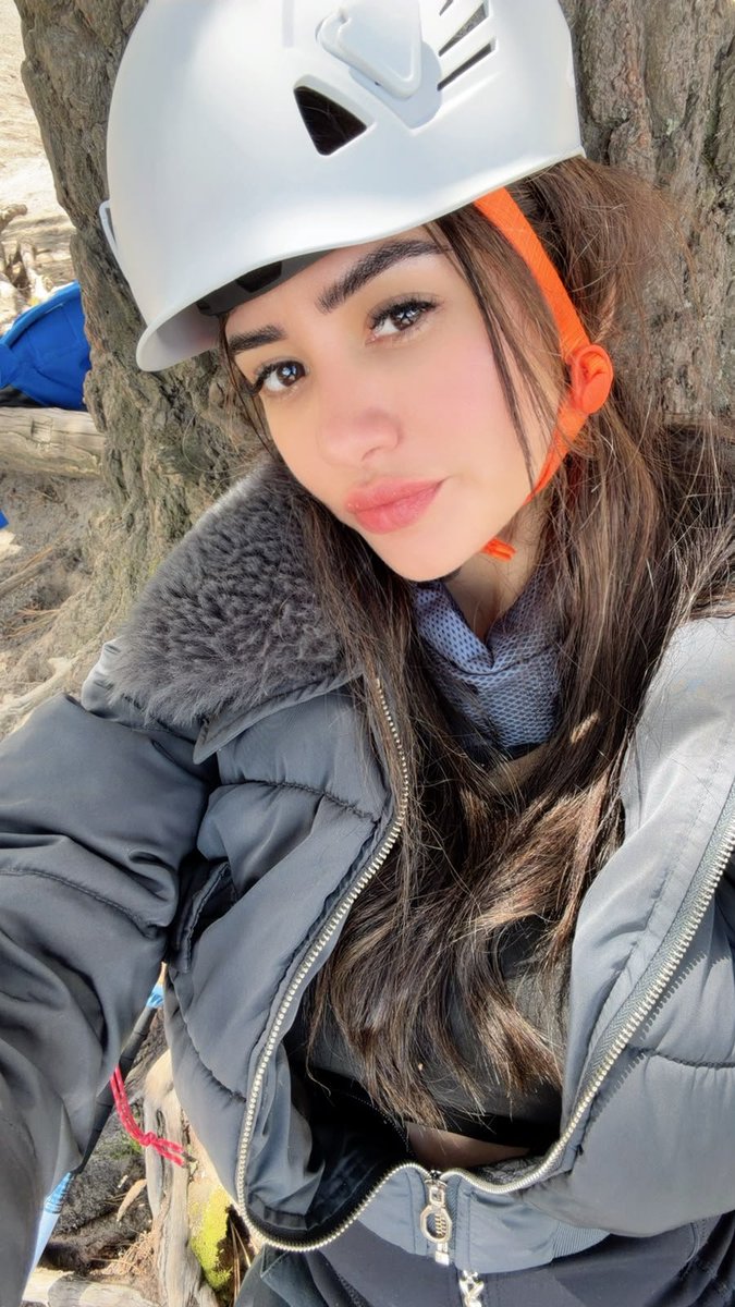 lola_rabbitx's tweet photo. Oigan bebés, ¿qué hicieron el fin de semana? 

Yo fui Lola "Senderista" 🤭 https://t.co/nvF5l256NQ