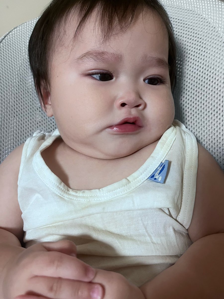 mcmcluv's tweet photo. 久々に39.5℃まで上がってしまった息子
泣き喚いて全く寝ず本当に辛そうだった
やっと今朝、36℃台まで下がって良かった　
微熱含めたら5日間くらい熱出てた🤒
こうやって免疫付いてくのね🤒 https://t.co/9B64QYpHdl