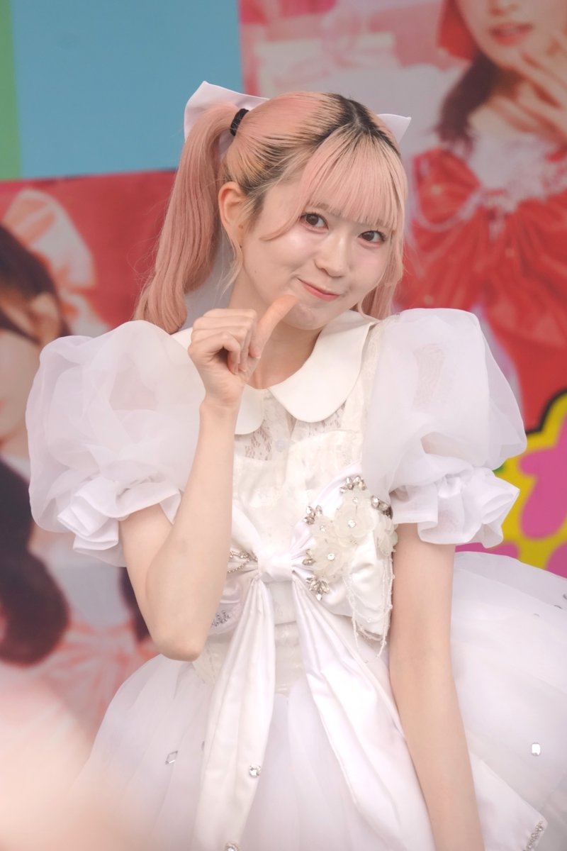 kankan5546's tweet photo. 2026/8/1  リリイベEbeans  
レスとか視線とか無くたっていい
アピール下手だし出来んから当たり前
自身が持てることなんて何もない

だけど
ファインダー越しに幸せを感じられる瞬間があって
上手い下手じゃなくて
ただ楽しいだけ

#るんちゃんえらね 
#律月ひかる 
#いぎなり東北産 https://t.co/m6PmSiy9UK