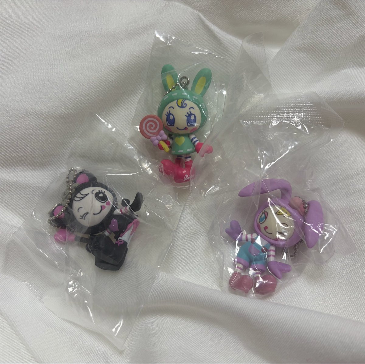 s80289973's tweet photo. メゾピアノ　フィギュアキーホルダー　ガチャガチャ

譲
ベリエちゃん（グリーン）
デビリーちゃん
クランベリエちゃん

求
ブルーベリエちゃん
or
定価
（郵送であれば＋送料）

都内手渡しもしくは郵送でのお取引希望です。
お心当たりある方はリプかdmお願いします。 https://t.co/xSLV4a6Oqq
