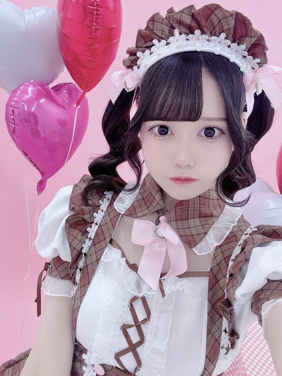 maid_usagi2's tweet photo. 撮影の時のビジュです🎀 https://t.co/Oxo7nQSyUn