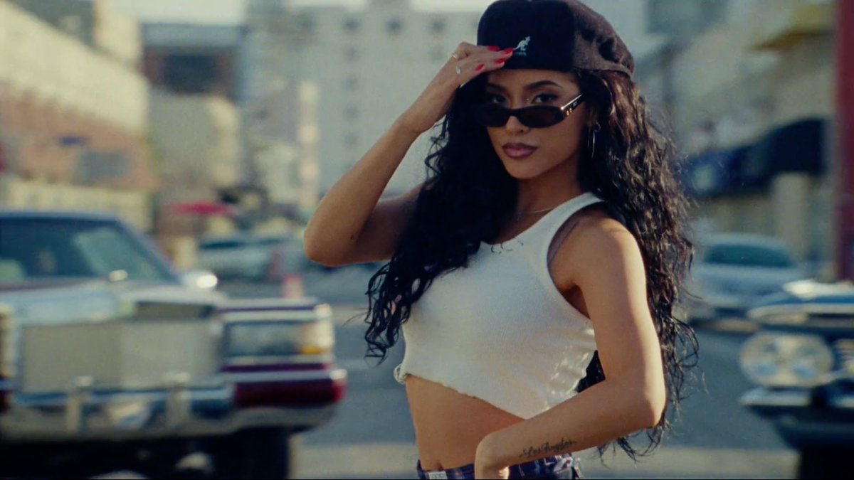 MTV's tweet photo. It's only been out for one weekend, but I already danced around to "Te Olvido (La La)" by @ItsBennyBlanco, @selenagomez, and @iambeckyg 🙂‍↕️ https://t.co/tNZg3xG58z