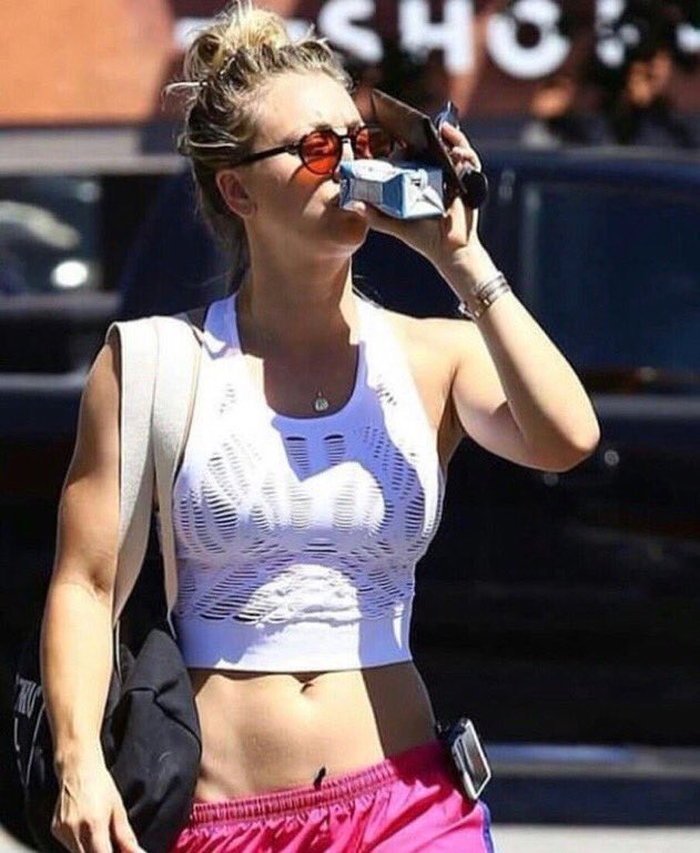 KaleyCoucoy5's tweet photo. Strong, glowing, and hydrated 💪✨ Casual fitness vibes done right. https://t.co/wzfE3ah9Bw