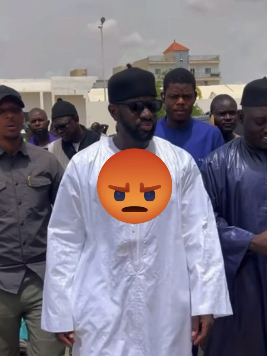 mamadoukanny's tweet photo. « Quand 6 millions de Sénégalais se déplacent simultanément vers un même lieu, les accidents mortels deviennent inévitables. »
Abdou Lahat Ndiaye, ministre des Transports https://t.co/HlGcHUkzUy