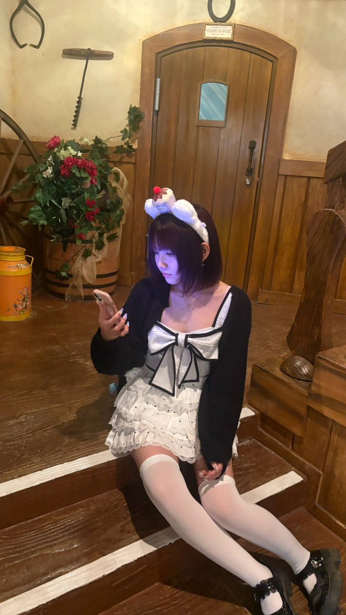 ob1k1c's tweet photo. 18歳の誕生日♥ https://t.co/RHZ4PZ5p08