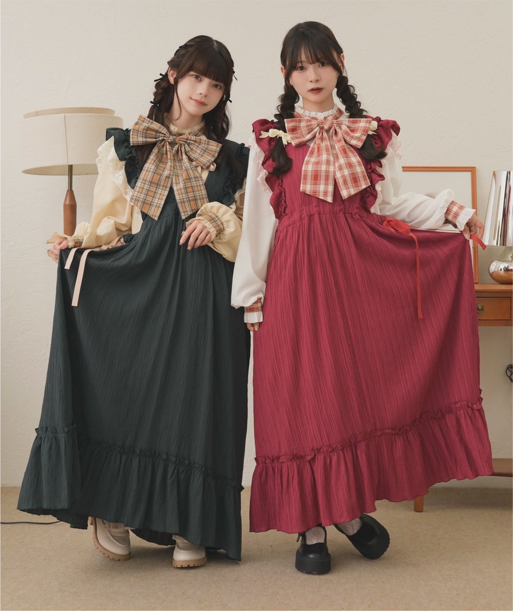 kutir_retro's tweet photo. 【🎠ZOZOTOWN🧺】

丸襟とVネックの前後2wayで着れちゃう
リボンたっぷりのキャミワンピ🎀
肩にはレースも付いてて秋の主役アイテム

🏷️クティールとレトロ https://t.co/rZ9Ygpu7l3