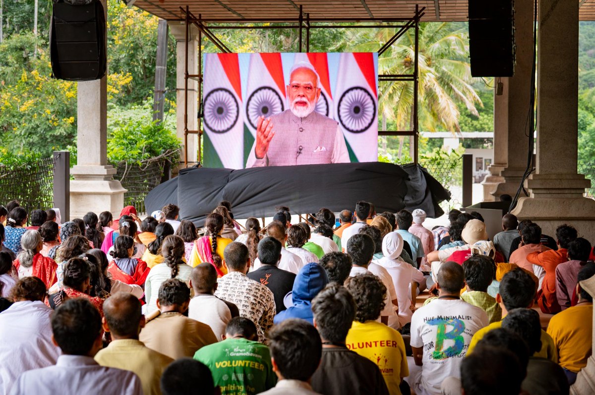 ishafoundation's tweet photo. As the nation came together for the launch of the Nasha Mukt Yuva for Viksit Bharat Sankalp Abhiyan, youth at Isha Yoga Center Coimbatore, Sadhguru Sannidhi Bengaluru, and at several of the 59 Isha Gramotsavam venues across the country joined the Hon'ble Prime Minister's live address, reaffirming their commitment to a conscious, drug-free Bharat.
#NashaMuktYuva

@mybharatgov 
@yasministryindia 
@narendramodi