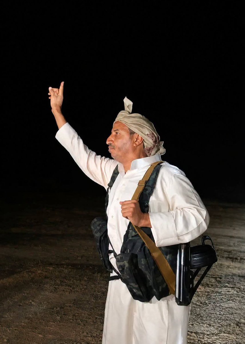 Bashir5Saeed's tweet photo. الشيخ حمد بن فدغم رجع مثل البسه كل ساعة تنقل عيالها من مكان لمكان 
والله محد مستفيد من مطارح الريان غير القبائل اكلين وشاربين ومخزنيين وجالسين منتظرين لميرا صدام تجي لعندهم
يعني قضيتهم قادمون يا ميرا ولا يهمهم استعاده الوطن 

#المقاومه_الشعبيه_تمثلنا https://t.co/SUyqqY4gAX