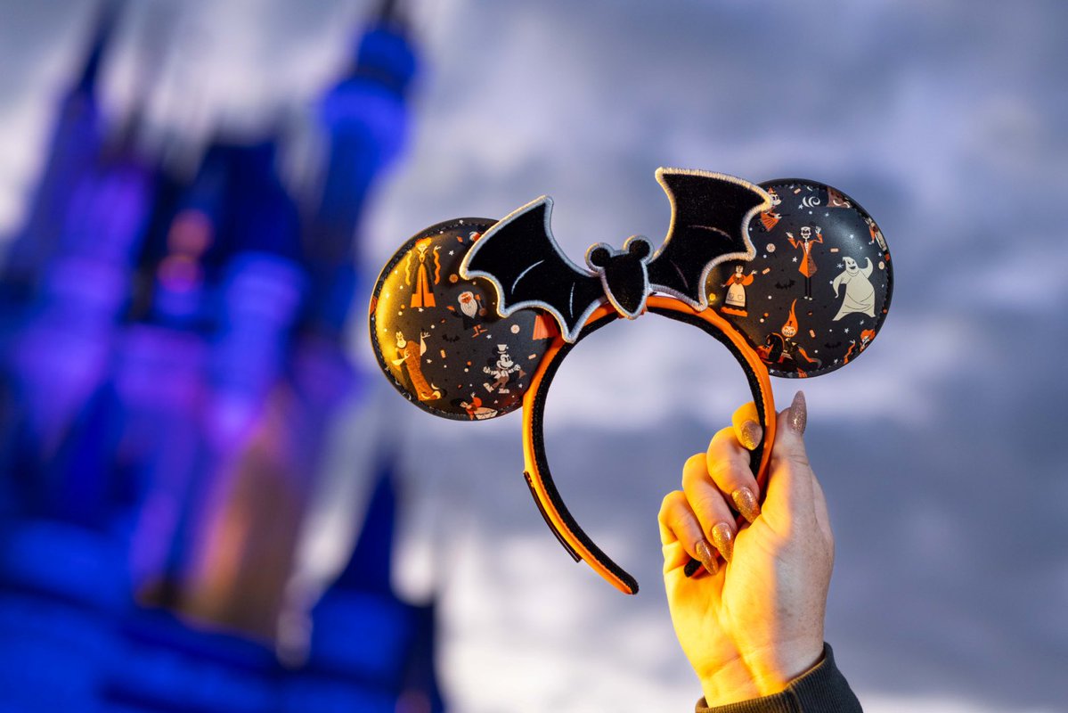 DWFJP's tweet photo. ミッキーのノット・ソー・スケアリー・ハロウィーン・パーティー2026年の限定グッズが公開されました✨
#ノットソー2026 https://t.co/bgq6CmFSew