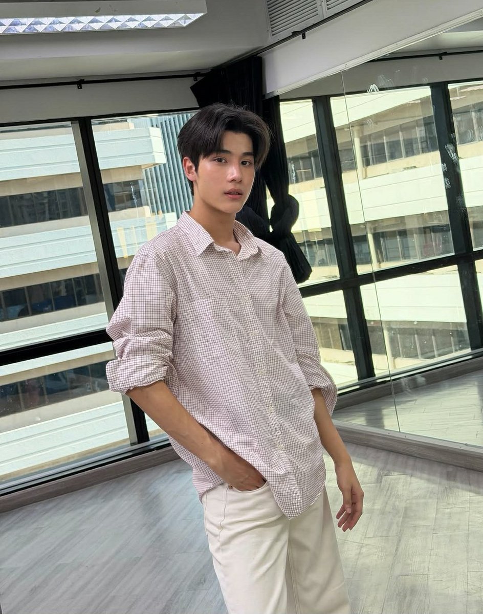 InnOngsaOFC's tweet photo. เงาใครอยู่ไหล่อินจักร
พวกเธออยู่ที่เดียวกันหราา 👉👈

#อินองศา #InnOngsa

IG อิน : 
https://t.co/kjQB3yr3pP
IG องศา : https://t.co/9HOOmfOXlA https://t.co/bPyetkIYb8