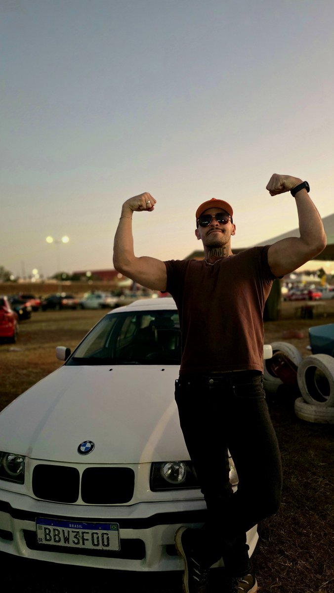 MarqsEu's tweet photo. Seguimos na VIBE

#Car #AutoExpo #Corrida https://t.co/MmiQP13WpH