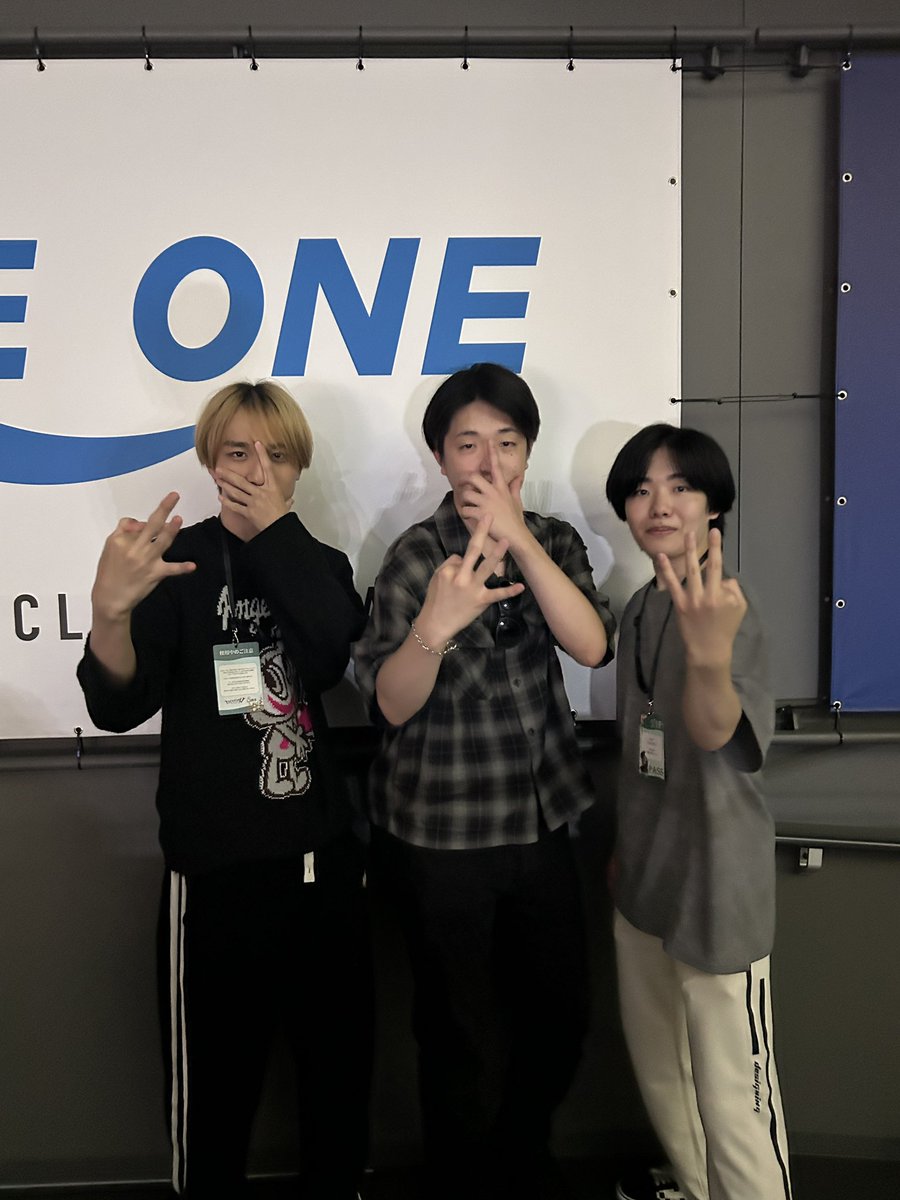 yutotoiumen's tweet photo. プレーオフバカ楽しかった！
RCおめでとう！カッコよかった
チェキ来てくれた方、差し入れくれた方ありがとうございました！！

野良のえむことペットの520との写真 https://t.co/tjRw4mG5gm