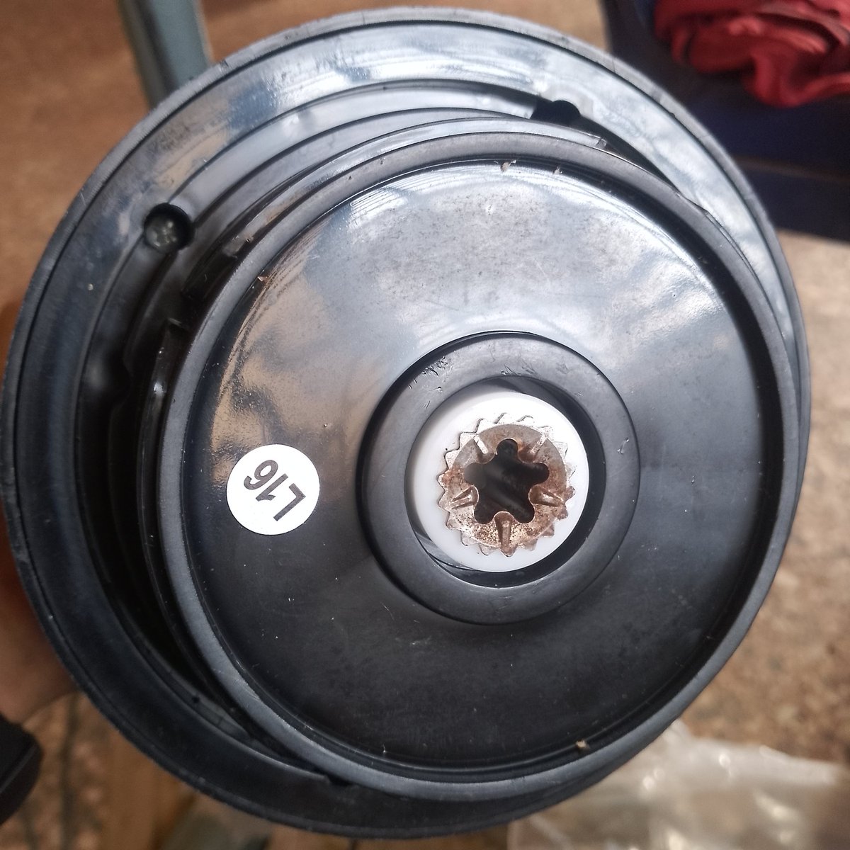 AyGolden4real's tweet photo. @JumiaNigeria at pickup station to pick a yam pounder I ordered, just to open, it was a used ltem with rotten engine that  they brought for me that I returned a week ago. This same item the seller packaged it and brought it again. The painful part i'll AV to wait weeks to receive my refund.? https://t.co/3PmVNUE5hz