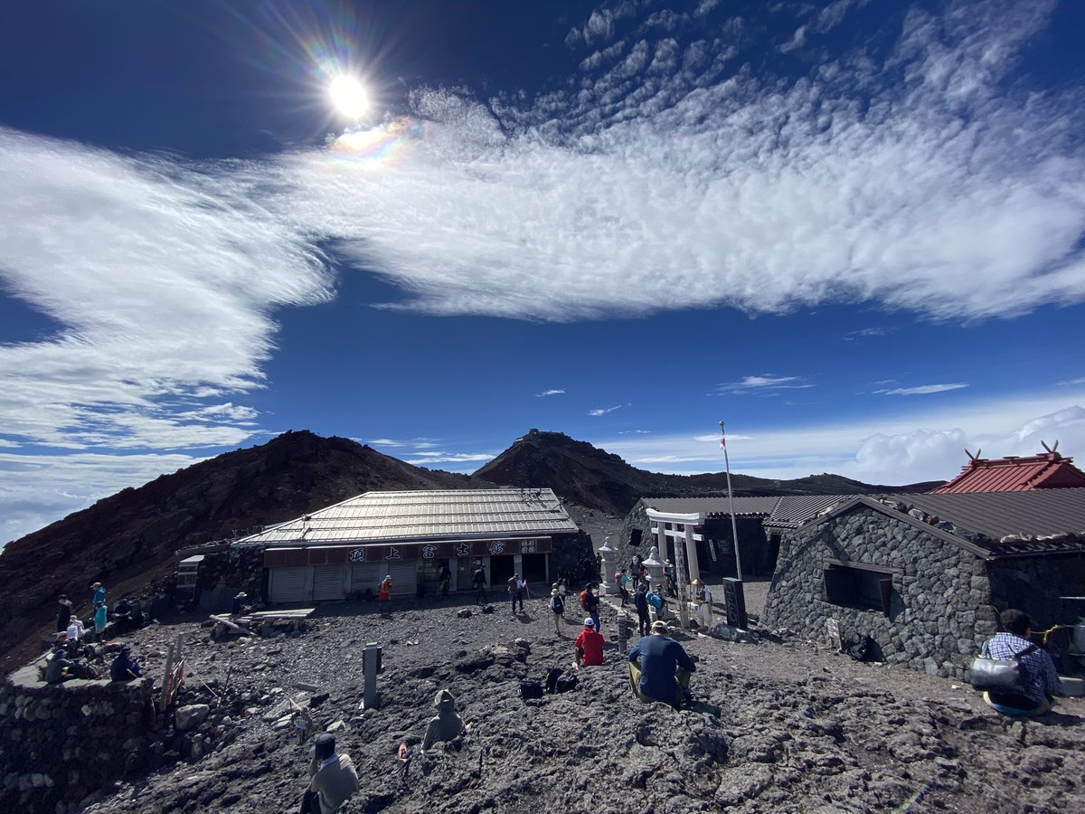popopopoha's tweet photo. 剣ヶ峰          1430

5回目の富士登山、無事登頂！！ https://t.co/mcI9TWC77I