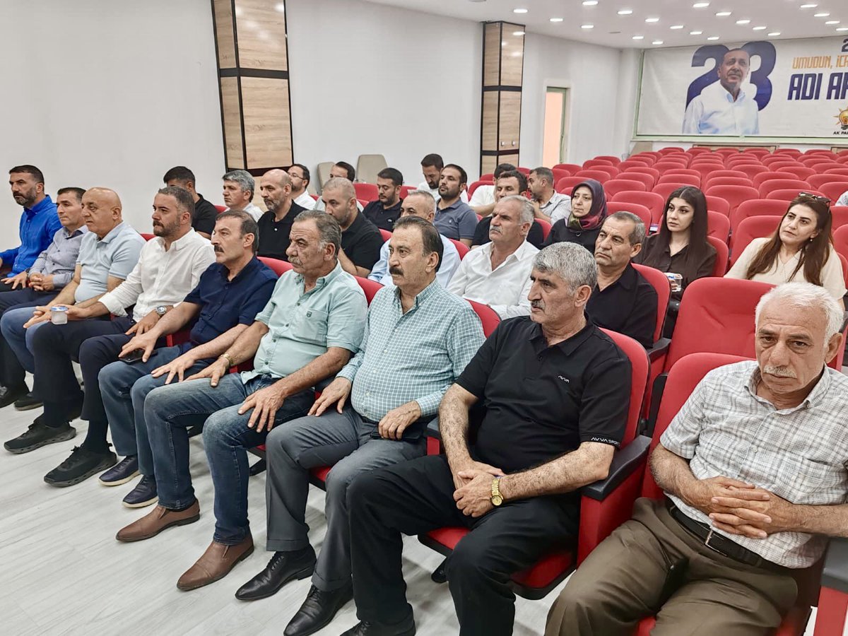 akpartiagrii's tweet photo. Bugün, İl Başkanımız Sayın İlhami Yıldız ve Milletvekilimiz Sayın Ruken Kilerci’nin katılımlarıyla haftalık yönetim kurulu toplantımızı gerçekleştirdik.

Toplantımızda teşkilat çalışmalarımızı değerlendirerek önümüzdeki döneme ilişkin yol haritamızı istişare ettik. https://t.co/i1ev7r8qjn