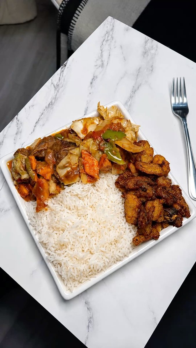omoiyaakeem's tweet photo. Lunch who’s with me ? https://t.co/F2FqUxIeNE