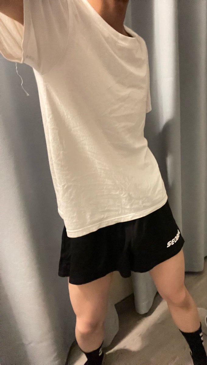 xiaochazipie's tweet photo. 夜晚出门啦 #男高 #高中生弟弟 #1s #0m https://t.co/BpSrdmHcyM