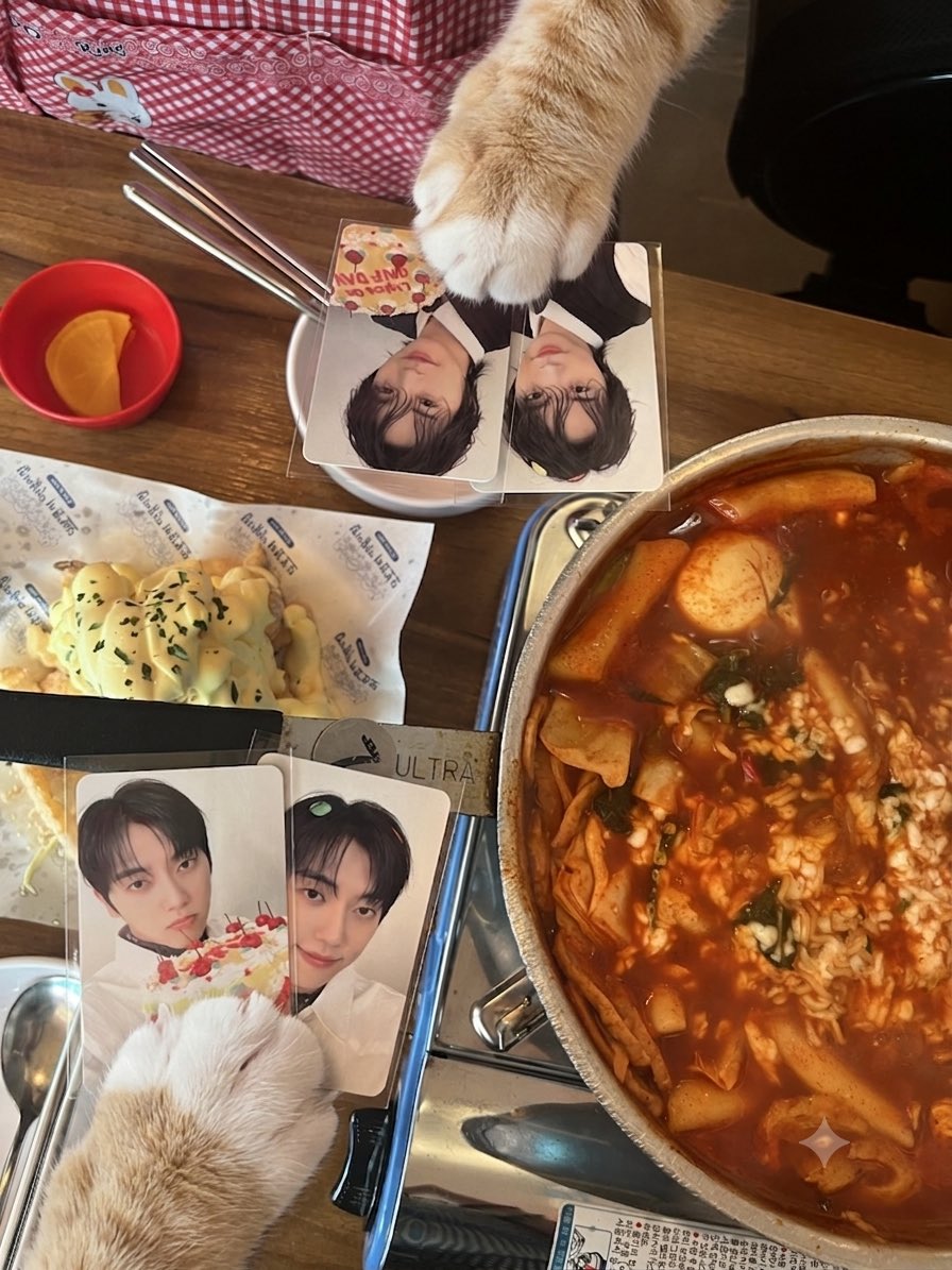 haesha_fuse's tweet photo. 함께여서 더욱 행복한 9번째 온옾데이💖 10주년도 함께 보내용💡 https://t.co/wKdVl1Z9Sr