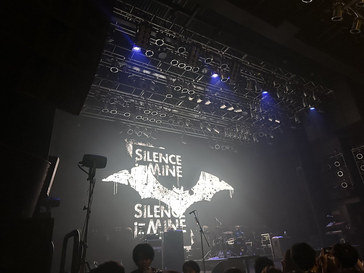 metal4646's tweet photo. SiMのワンマンは実家 https://t.co/McCy08upnw