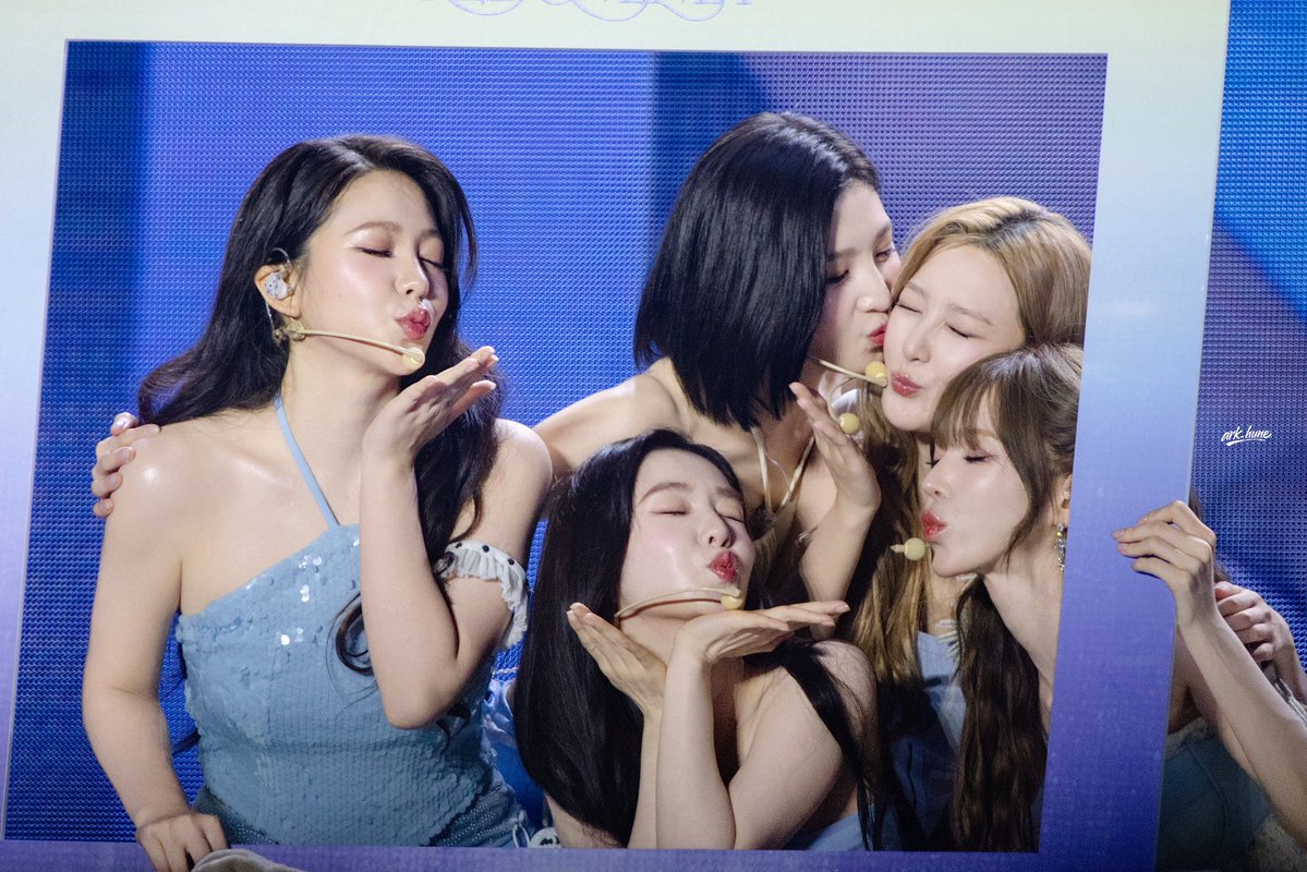 ark_hune's tweet photo. 260801
🩷💛🩵💚💜 
#레드벨벳  #RedVelvet https://t.co/xayYJSLAh7