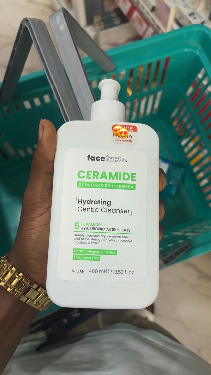 tifeoxweb's tweet photo. stepped out to grab my skincare , hair and oral care products 

$35 well spent 

can you guess the fintech app i used to pay? 

drop your guesses in the comments 

the first correct answer wins an 𝕏 Premium subscription 🧸 https://t.co/UkGjIKKhov