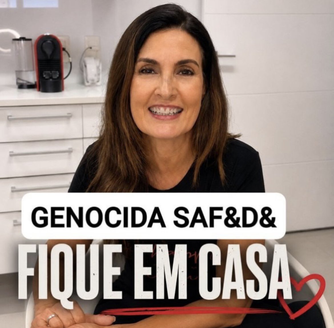 Adriano18410282's tweet photo. Cadê a turma do fica em casa? Durante a pandemia, milhões de pessoas aceitaram decisões e discursos porque acreditavam que eram a única verdade possível. Hoje, quando algumas dessas mesmas autoridades passam a ser questionadas, o debate parece muito menor. https://t.co/D0Mtbnkz09