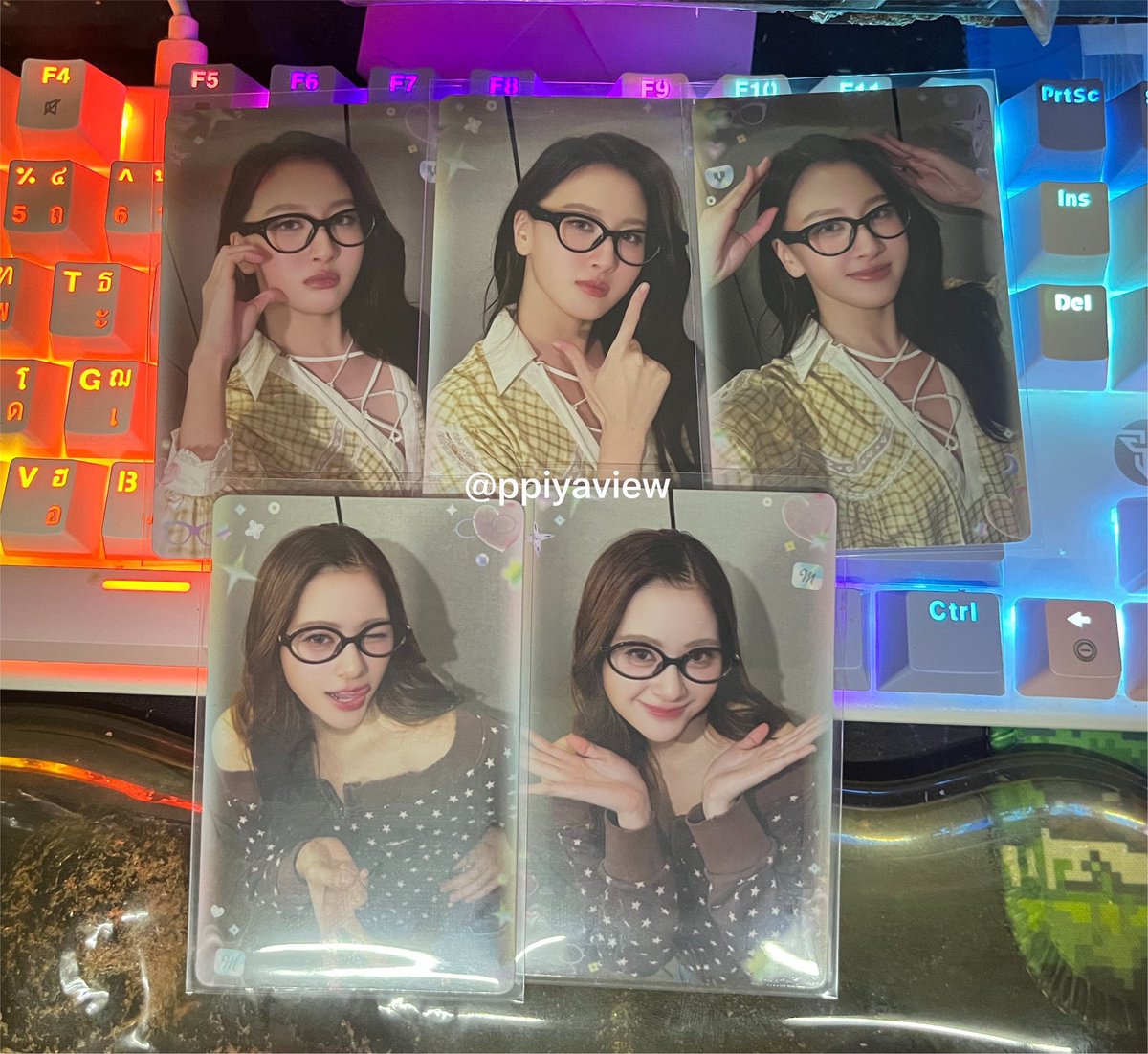 ppiyaview's tweet photo. wts | การ์ดวิ่งแลกแว่น

ราคาต่อใบ

ตู พรีม - 20
วิวมิ้ม กระปุกไซซี - 15

ค่าส่ง 30 สนใจทักมาขอดูเพิ่มเติมก่อนได้นะคะ
#ตลาดนัดตูพรีม #ตลาดนัดตู #ตลาดนัดพรีม #ตลาดนัดวิวมิ้ม #ตลาดนัดกระปุกไซซี 
#งานมหกรรมนานาชาติ2026xGMMTV https://t.co/bT0qJ7EfQG