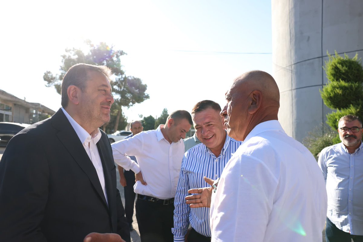 fmfedaioglu's tweet photo. Şahinbey Belediye Başkanımız Sayın Mehmet Tahmazoğlu ve teşkilatımız ile birlikte Fıstık Hali’nde kıymetli esnafımızı ziyaret ederek hemşehrilerimizle bir araya geldik.

Gaziantep’imizin bereketine ve ekonomisine değer katan esnafımızın taleplerini dinledik, hasbihâl ettik. 

Milletimizle gönül bağımızı güçlendiren her buluşmayı, ortak aklı ve istişareyi daha da kıymetli görüyoruz.

Rabbim birlik ve beraberliğimizi daim, kazançlarımızı bereketli eylesin.

@abuyukgumus 
@hakanaksu058 
@iekarayel 
@mtahmazoglu 
@AKPartiG_Antep 
@AKGMTeskilat 
@Akparti