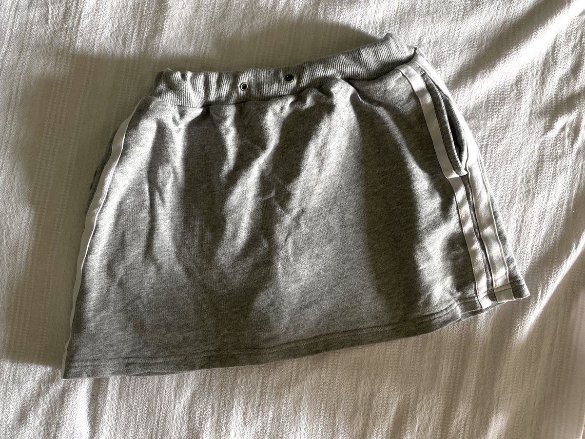 eellobello's tweet photo. กระโปรงกางเกง มีซับ เอว 27
⭐️ 30 บาท

#ส่งต่อเสื้อผ้ามือ2 #ส่งต่อเสื้อผ้า #เสื้อผ้ามือสองสภาพดี   #รองเท้า #ส่งต่อรองเท้า
#ส่งต่อเสื้อผ้ามือสอง https://t.co/PXKZhOoGLy