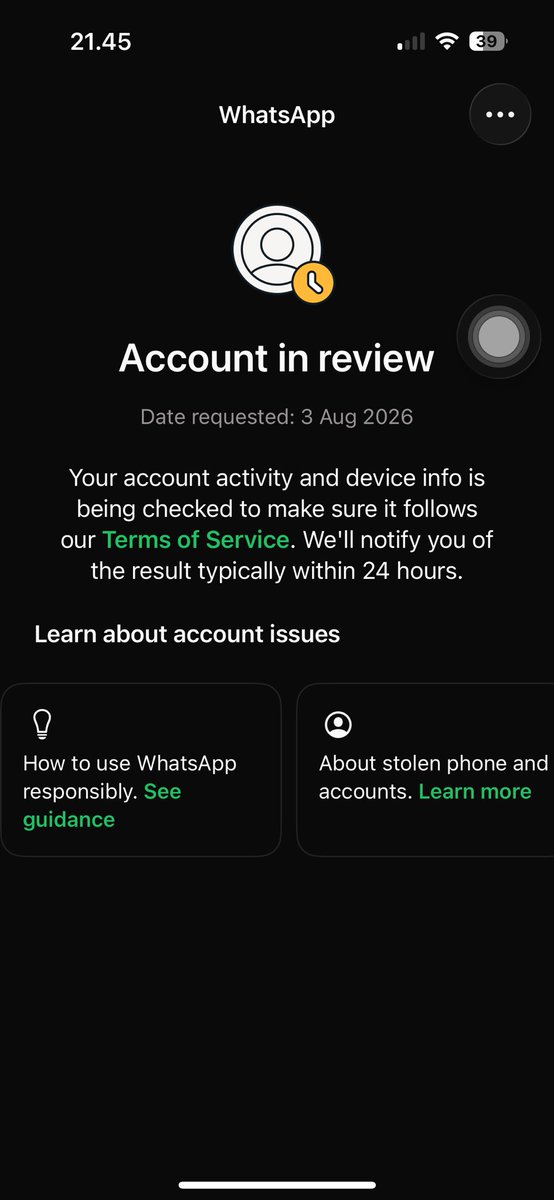prelovedbydivv's tweet photo. HELP @WhatsApp ini knp tiba2 banget kaya gini yaa??? LAGI CHATTINGAN DAN GAADA SPAM APAPUN TBTB KE CLOSE DAN TAMPILANNYA GINI, ada yg pernah ngalamin hal serupa ga??? https://t.co/boHq074Lym