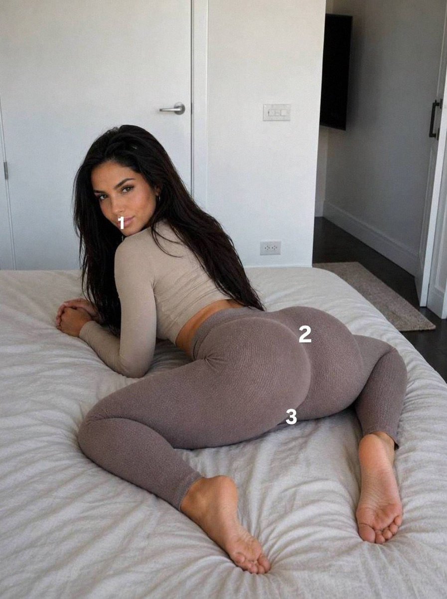 SelinaVareez's tweet photo. 1,2 or 3 choice is yours 🤭 https://t.co/6mmw35ppyk