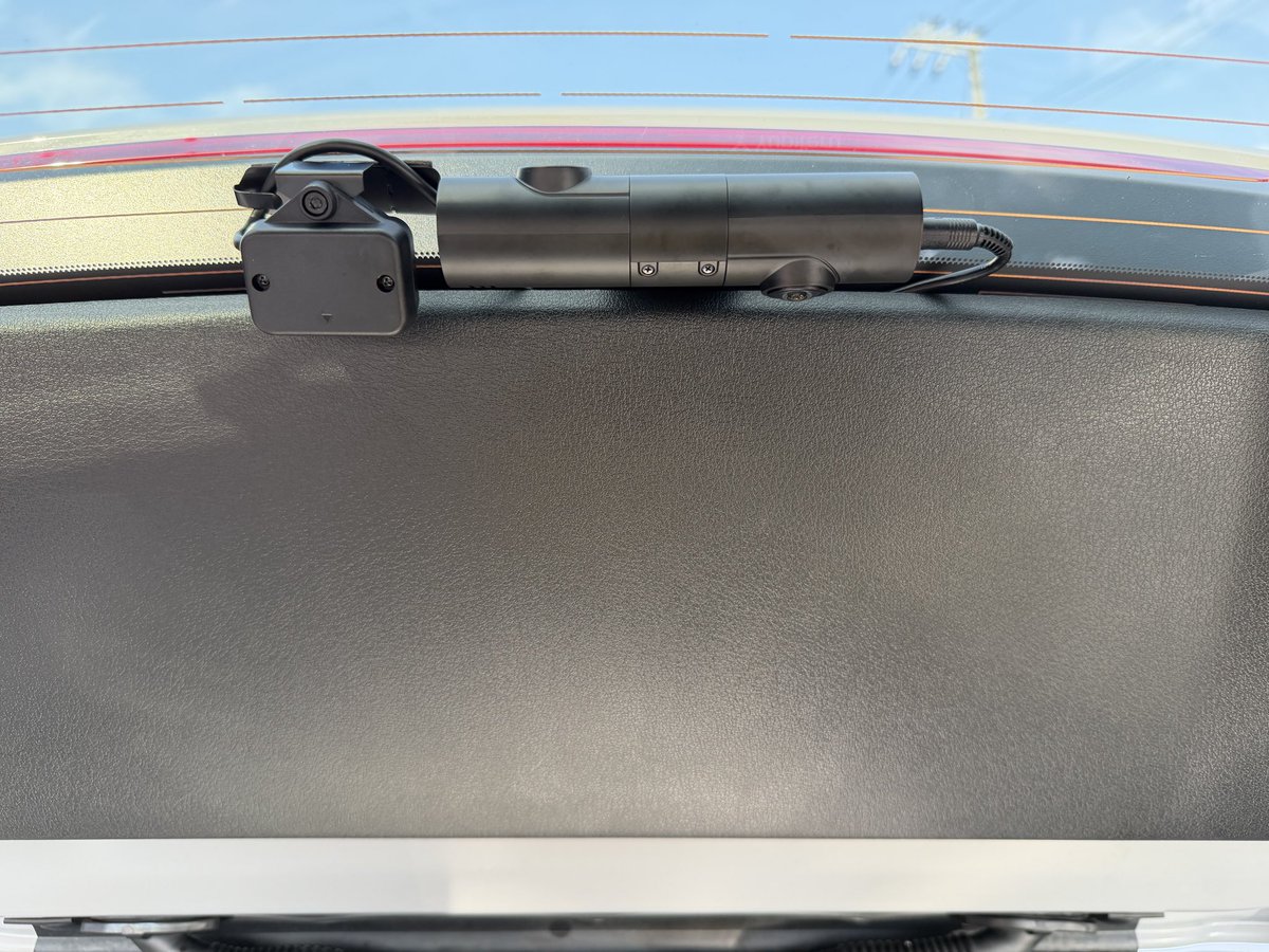 CX30_POLYMETAL's tweet photo. CX-30のときも蛇腹通した。そんときはえらい苦戦した。蛇腹が細いこと、ドラレコ電源がL字で蛇腹の中の配線に引っかかるから…
ユピテルY3300、3200は比較的通しやすストレート型。新型CX-5の蛇腹は太く余裕で通せたね。スッキリ！
https://t.co/cFjGTuHDqI
#ドラレコ #蛇腹 #ユピテル #CX5 https://t.co/E9rHwlaoXS