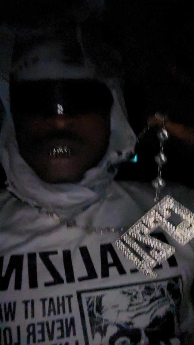 0ctobersrich's tweet photo. I been Dey up in da mountain😞; trapping with bandlab; observing and obtaining the local community, wey dey in my vicinity, for 40 days. A voice ☁️🕊️said unto me, 🗣️“ Lil Twan, For as a man thinketh in his heart, so is he. Be careful about Wetin you Dey think tho 🤔🥀Fawk”. https://t.co/hTbEPfLZVm