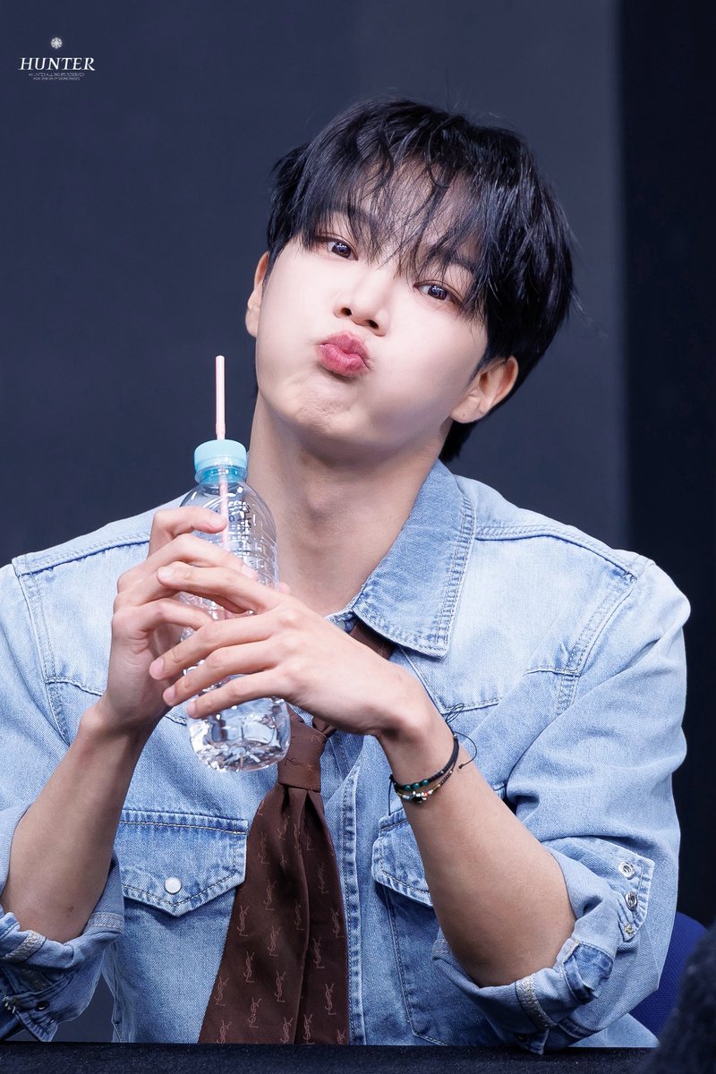 huntfor84's tweet photo. 누구보다 즐거운 하루 .. 𓏲 ࣪₊♡𓂃

#HAPPYDONGHEONDAY 
#오늘_아기흑곰_생일이라_뀨  #허니랑_804배_행복하자_치치치 https://t.co/xcpHDZR5WW