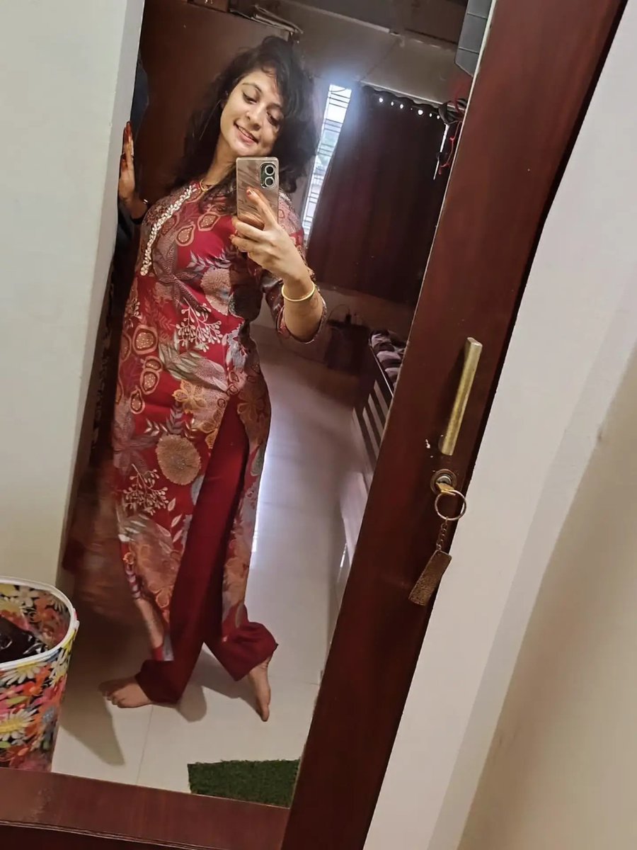 officialpriya0's tweet photo. 🥰❤💫😘 https://t.co/XTXKqAheYE