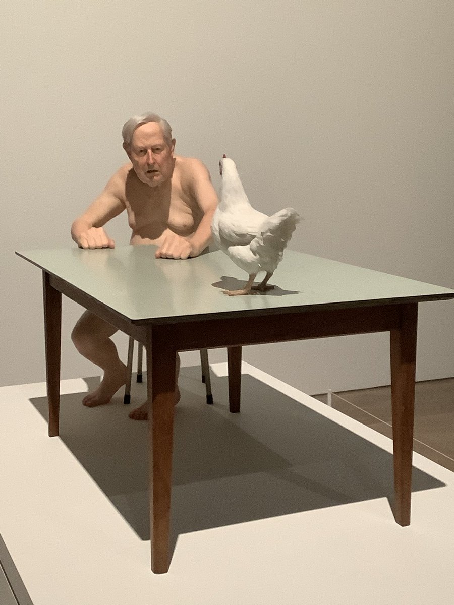 minnows's tweet photo. 森美術館で“Ron Mueck”展を観た。人間を皺や弛みなどの細部まで精巧に再現しつつ、デフォルメされてる部分もあって色々考えさせる作品群だった。写真（撮影可）は順に、昨日観た”清子の場合“、ベルリン・天使の詩、ネタニヤフ🖕、虐殺が日常化しすぎている現在を連想したもの。 https://t.co/f4AMmA3AWA