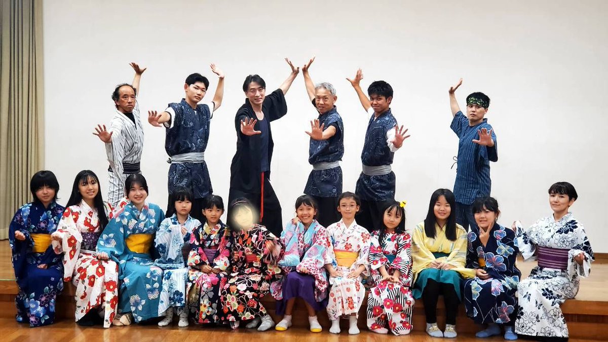 StageOita's tweet photo. おおいた舞台芸術アカデミー初めての日帰り合宿、無事に終了いたしました！
たくさん遊んで、絆を深めて、浴衣に着替えて、オリジナル盆踊りを踊ったり、ほんとに楽しい一日でした。なんといってもみんなで食べたカレーの美味しさよ！
次回の開催が楽しみですね♪ https://t.co/AuhH6uFoQJ