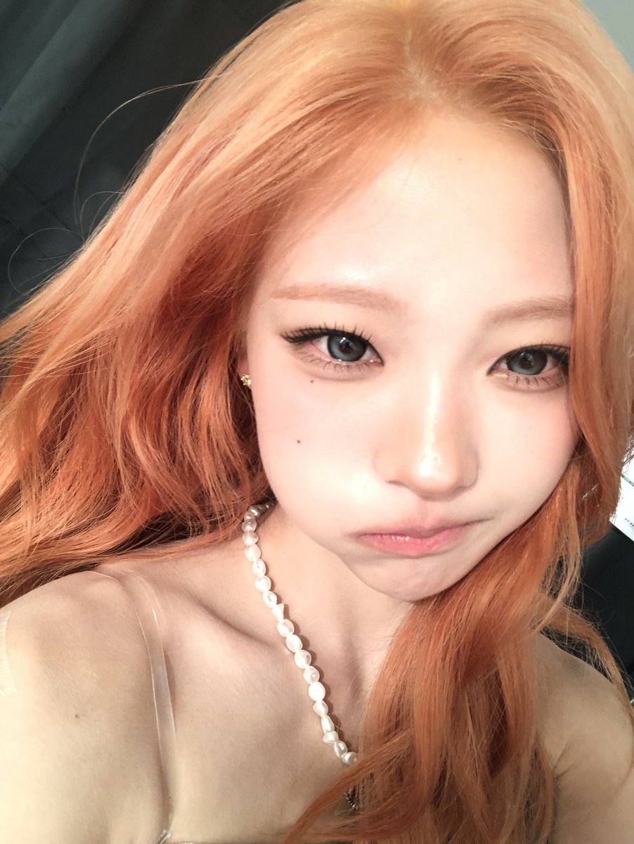 krvimstella's tweet photo. Watching the sunlight hit my face while every lil glow made the whole moment feel extra dreamy. The soft white fit, peachy hair, and pearl necklace tied everything together, giving me that effortless vibe I'd wanna keep on repeat. https://t.co/fKaRoBpCPV
