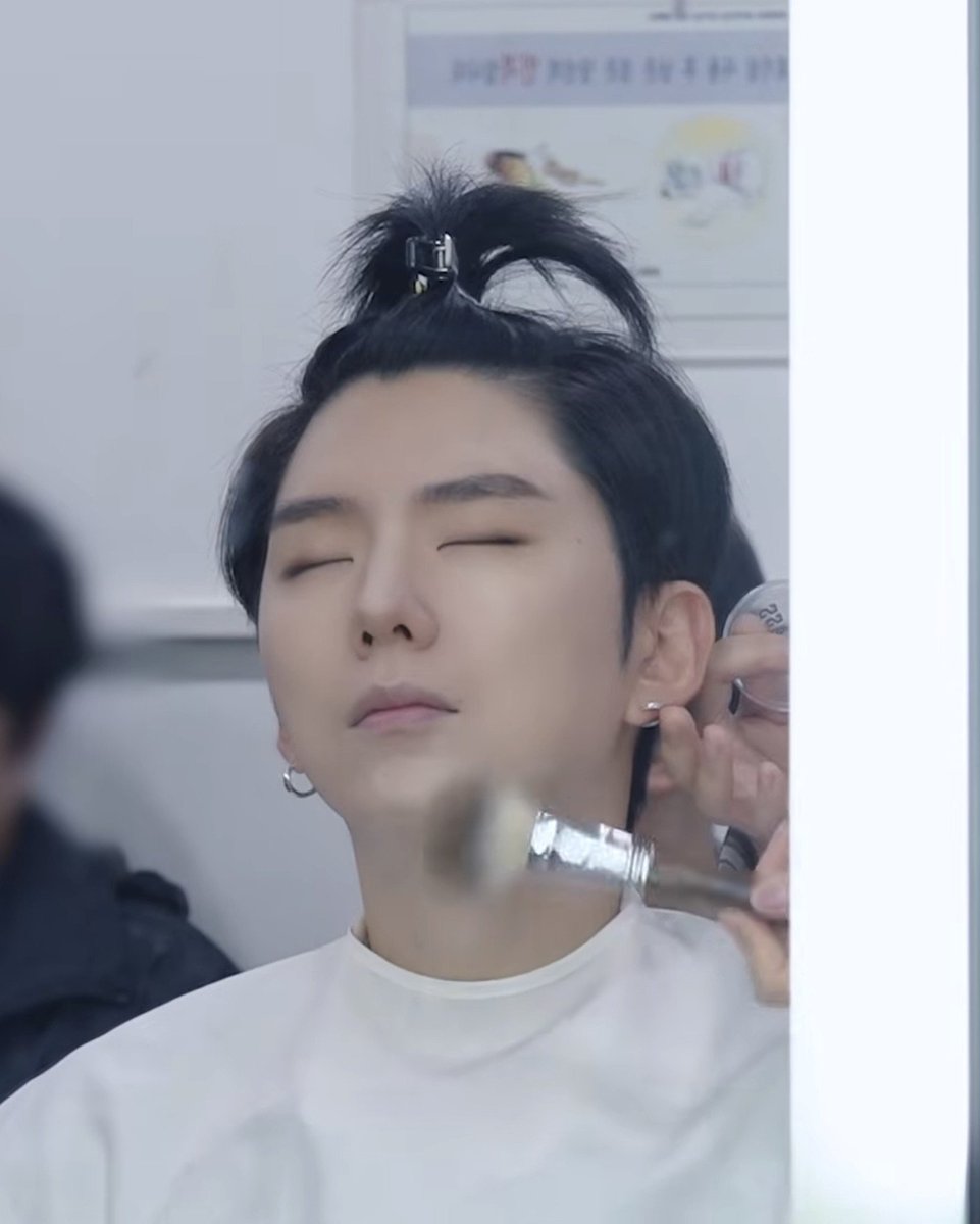 haemkihyun's tweet photo. 기현이 사과머리 좋아🍎🍏🍎🍏🍎🍏 https://t.co/JbF38NamVh