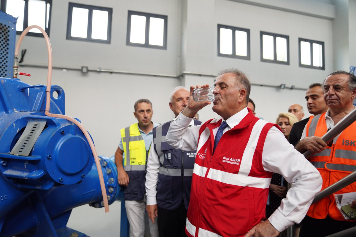iskignmudurlugu's tweet photo. 💧 İstanbul'un su geleceğini stratejik yatırımlarımızla bugünden inşa ediyoruz!

📍 İBB Başkan Vekilimiz Sayın Nuri Aslan ve İSKİ Genel Müdürümüz Sayın Doç. Dr. Şafak Başa, İSKİ Terkos Yusuf Ziya Ortaç İçme Suyu Arıtma Tesisi'nde incelemelerde bulundu.

🏭 Arnavutköy ve Yeni İstanbul Havalimanı bölgesinin büyüyen içme suyu ihtiyacını karşılayan tesisimizin, günlük 120 bin metreküp kapasiteli birinci kademesini hizmete aldık.

🌿 Son teknoloji arıtma sistemleriyle hizmet veren tesisimizle İstanbul'a kesintisiz ve sağlıklı içme suyu ulaştırıyoruz.