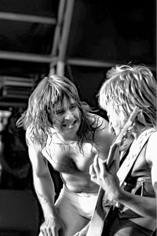OzzyOsbourne's tweet photo. August 1, 1981 https://t.co/I27JT8ZOYl