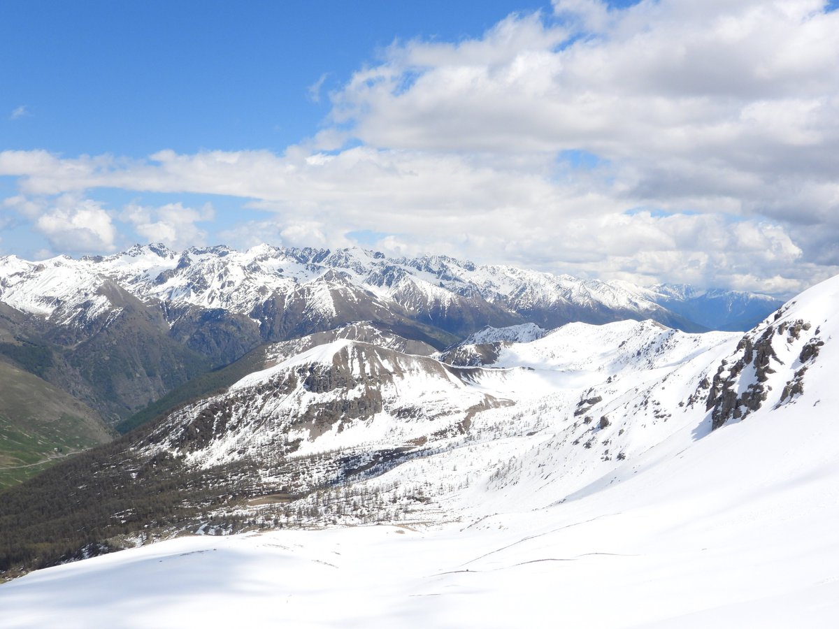 pats_view's tweet photo. @carlprothman French Alps.  
Photo taken from the Col de la Bonette (2800m) in May '25 https://t.co/OQ6ag6yYVB
